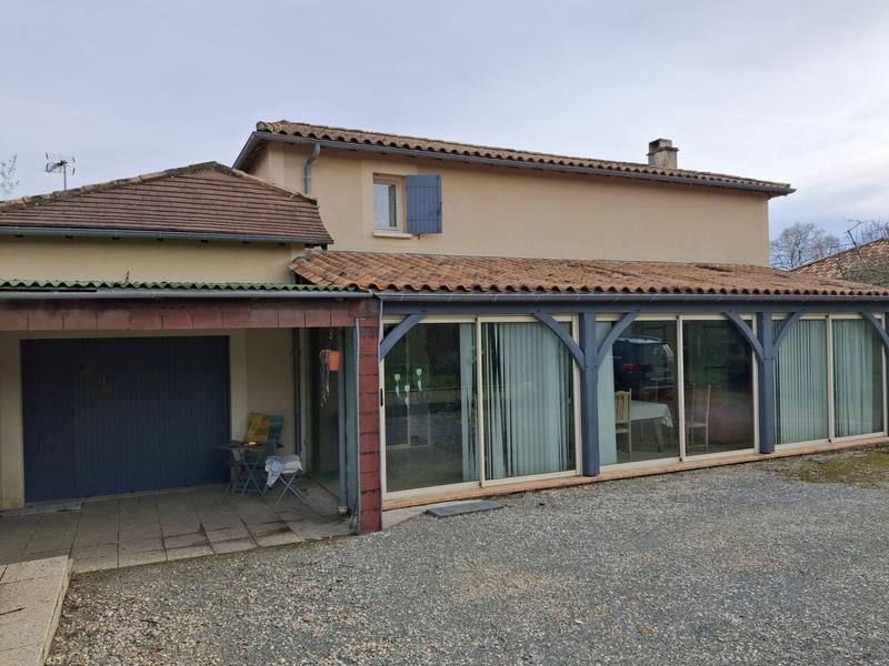 Maison traditionnelle - 135 m² - 5 pièces
