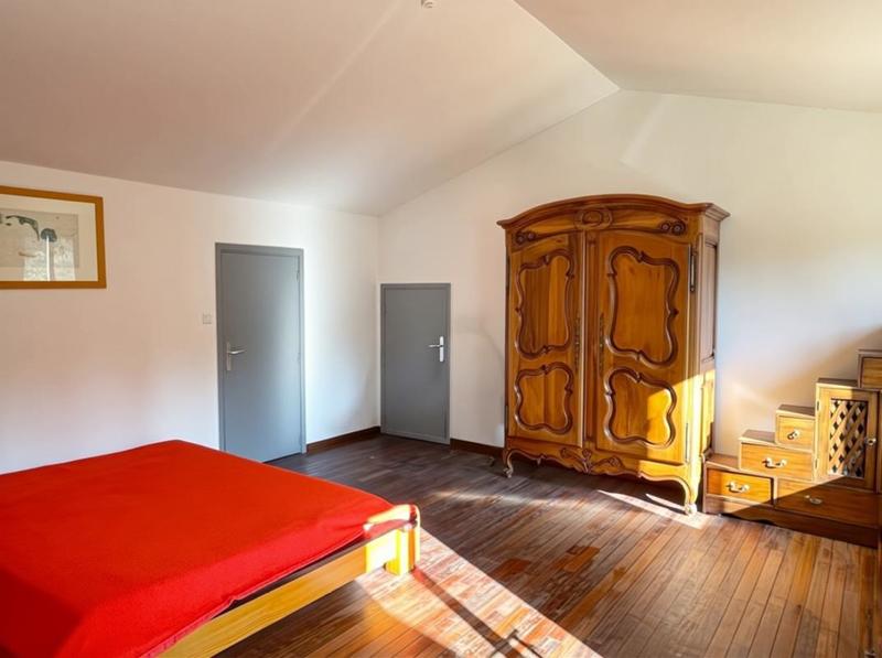 Maison - 300 m² - 10 pièces