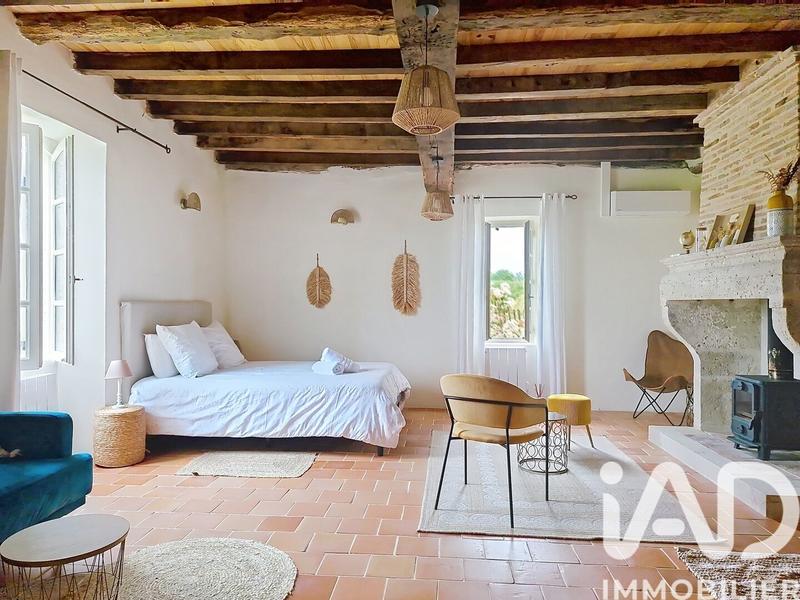 Maison - 437 m² - 12 pièces