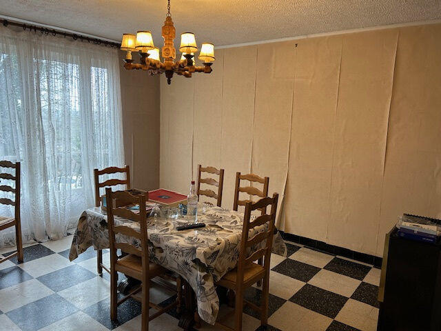 Maison - 81 m² - 5 pièces