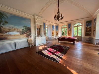 Propriété - 800 m² - 23 pièces