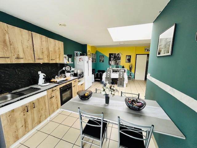 Immeuble - 213 m² - 11 pièces