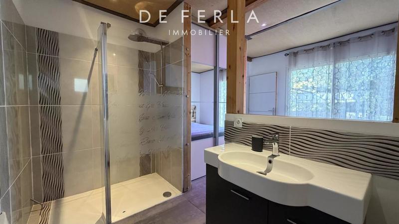 Maison - 196 m² - 7 pièces