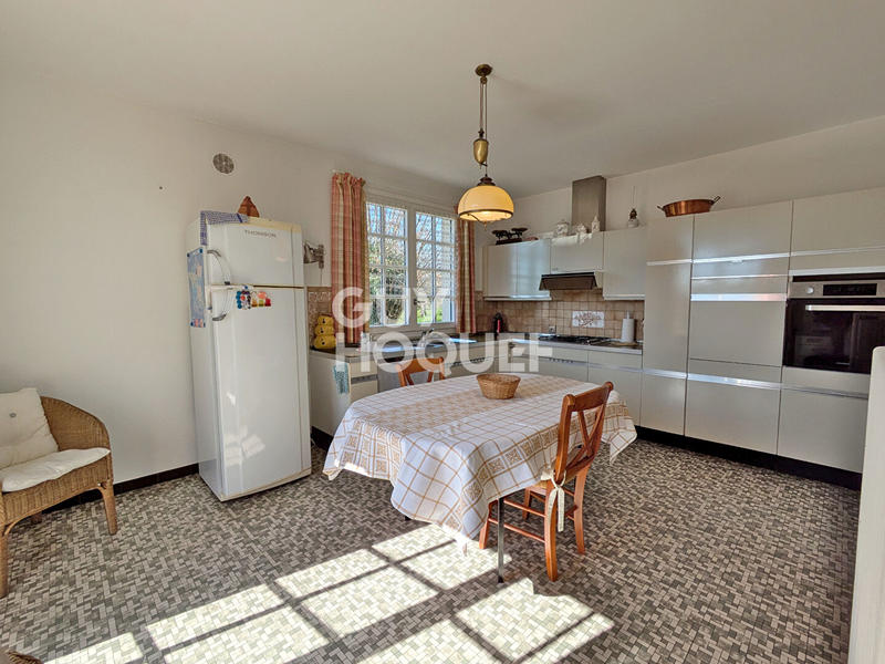 Maison - 180 m² - 6 pièces