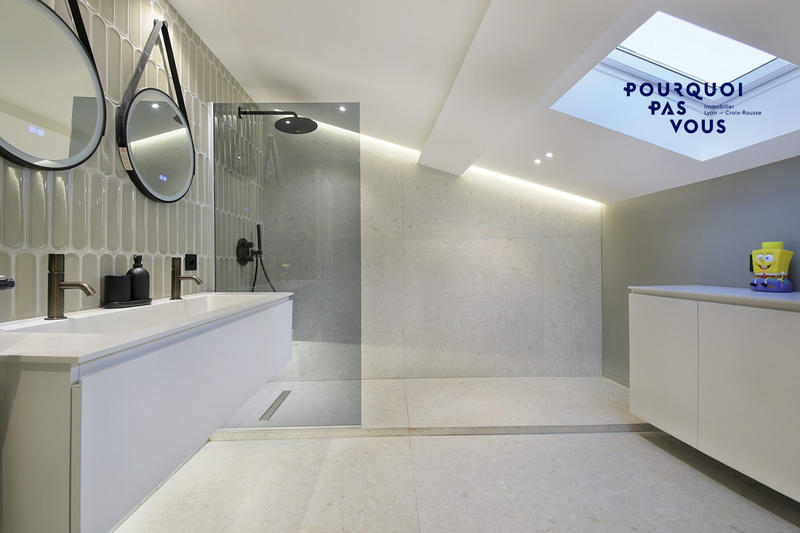 Maison - 360 m² - 6 pièces