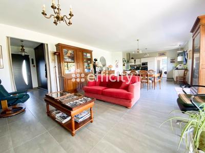 Maison - 123 m² - 4 pièces