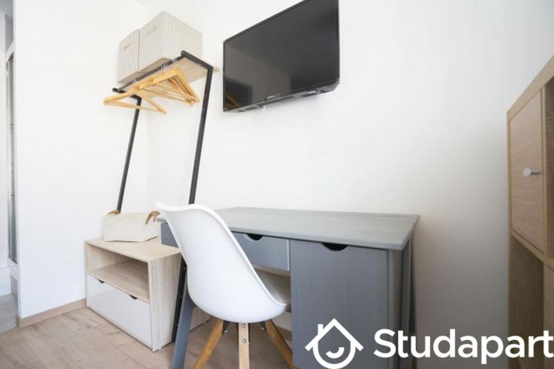 Chambre - 11 m² - 1 pièce