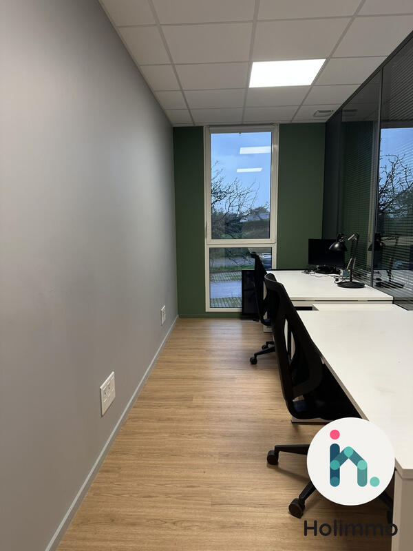 Bureau - 83 m² - 5 pièces