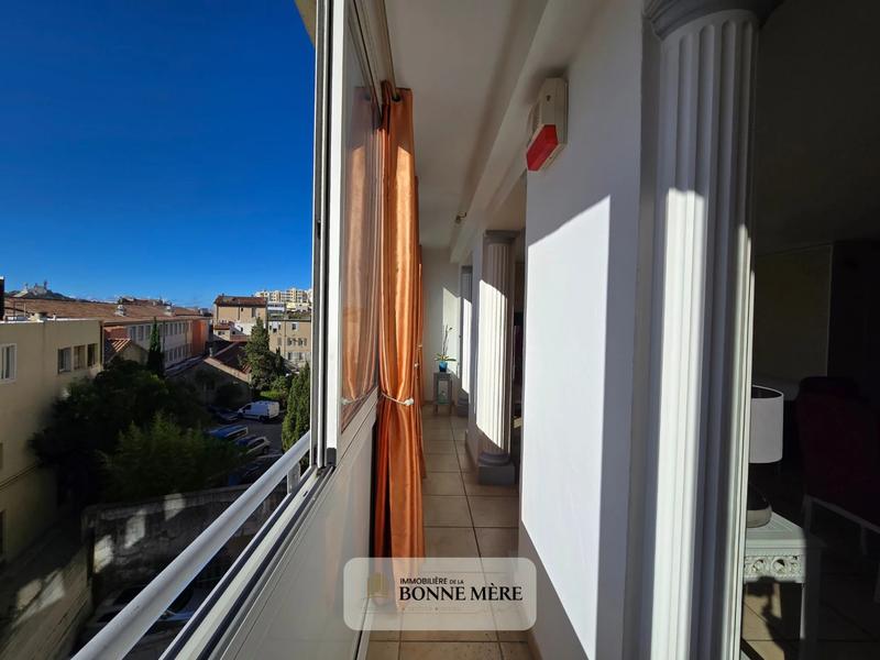 Appartement - 100 m² - 3 pièces