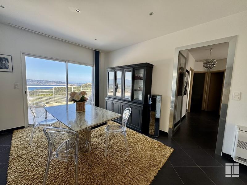 Villa - 185 m² - 5 pièces