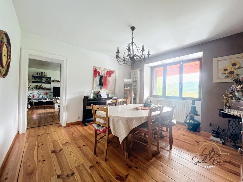 Maison - 144 m² - 7 pièces