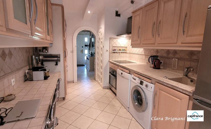 Maison de ville - 191 m² - 11 pièces