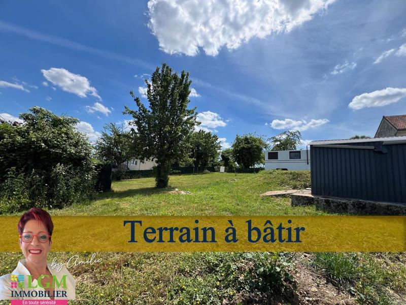 Terrain constructible - 884 m²