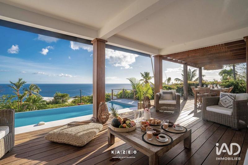 Maison - 200 m² - 7 pièces