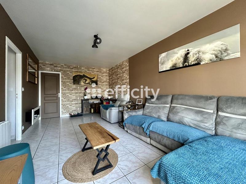 Maison - 121 m² - 6 pièces