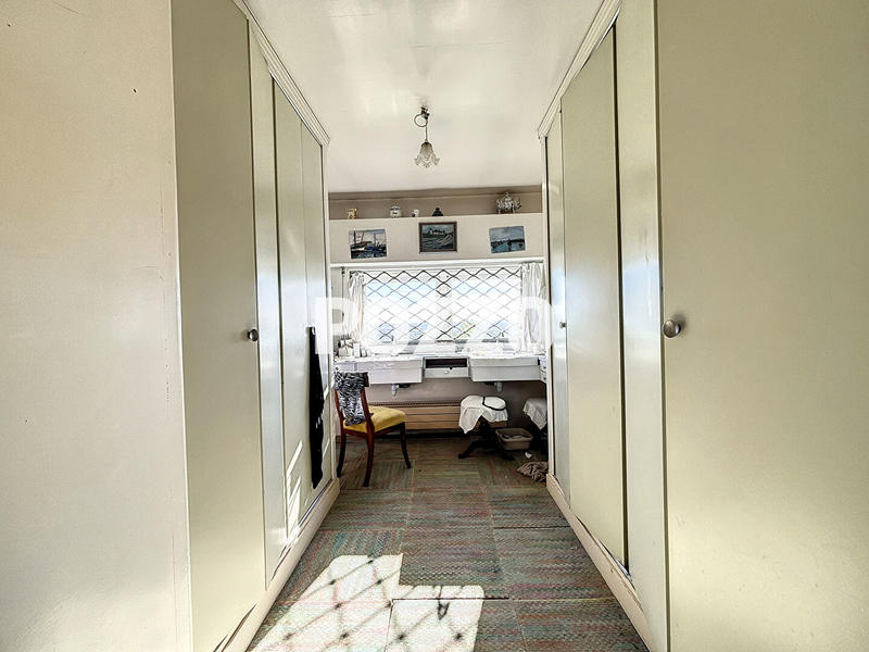 Maison - 232 m² - 6 pièces