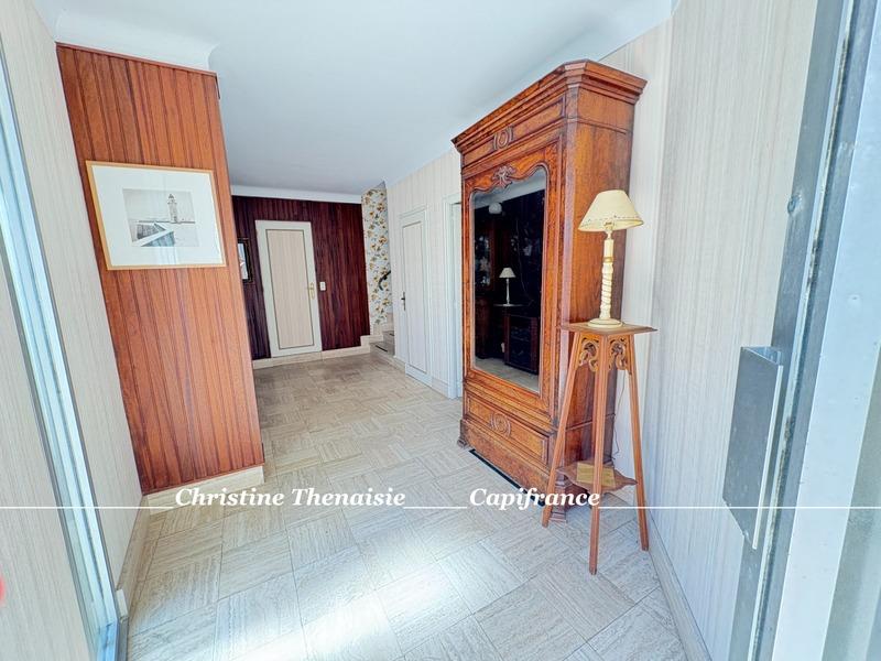 Maison - 168 m² - 8 pièces