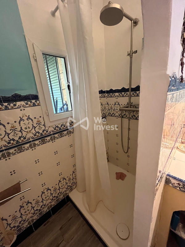 Maison traditionnelle - 220 m² - 12 pièces