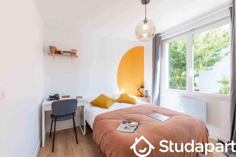 Chambre - 14 m² - 1 pièce