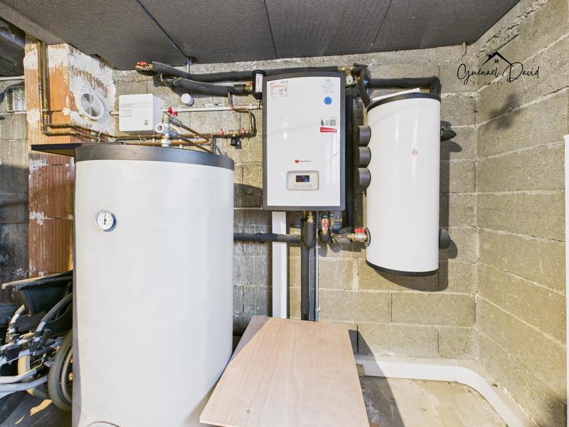 Maison - 90 m² - 5 pièces