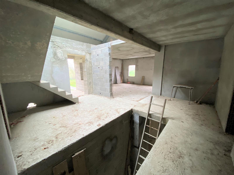 Maison - 230 m² - 8 pièces