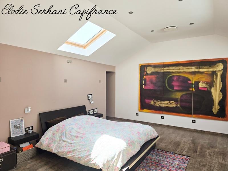 Maison - 340 m² - 9 pièces