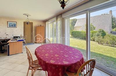 Maison - 156 m² - 9 pièces