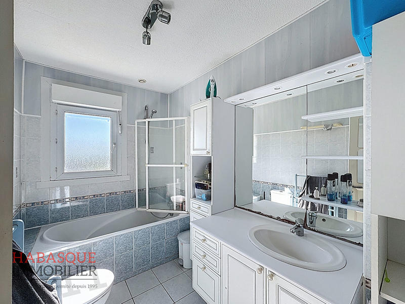 Maison - 111 m² - 5 pièces