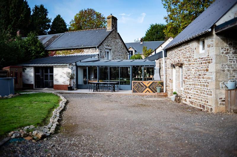 Maison - 240 m² - 6 pièces