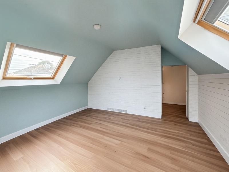 Maison - 137 m² - 9 pièces