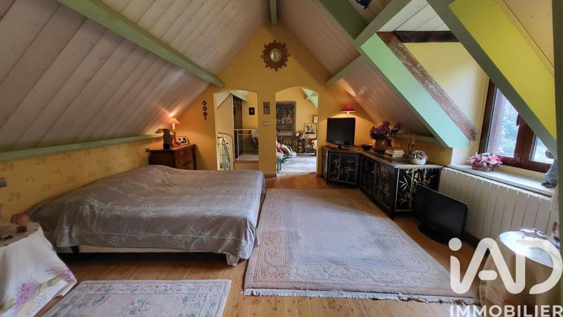 Maison - 235 m² - 10 pièces