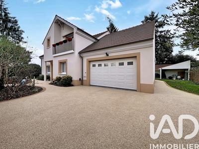 Maison - 225 m² - 8 pièces