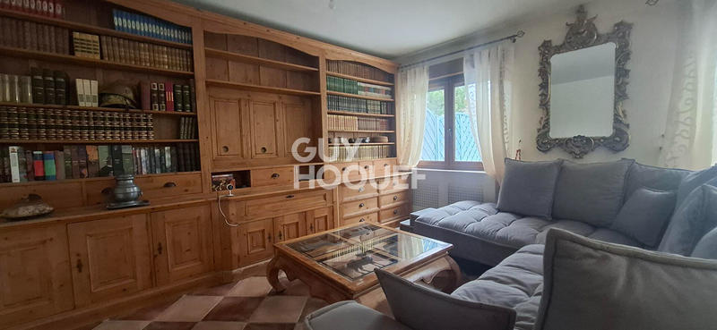 Maison - 180 m² - 8 pièces