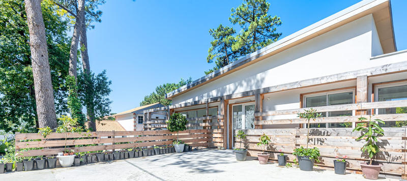 Maison contemporaine - 220 m² - 7 pièces