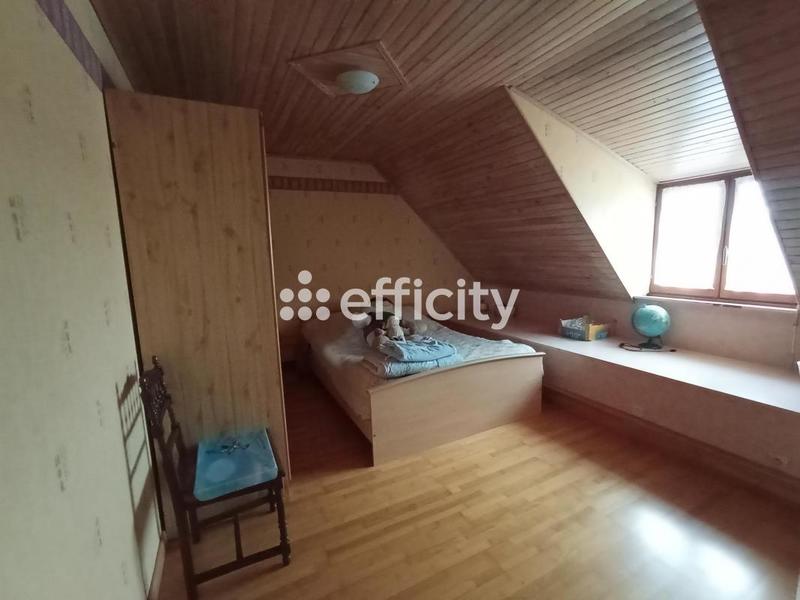 Maison - 122 m² - 8 pièces