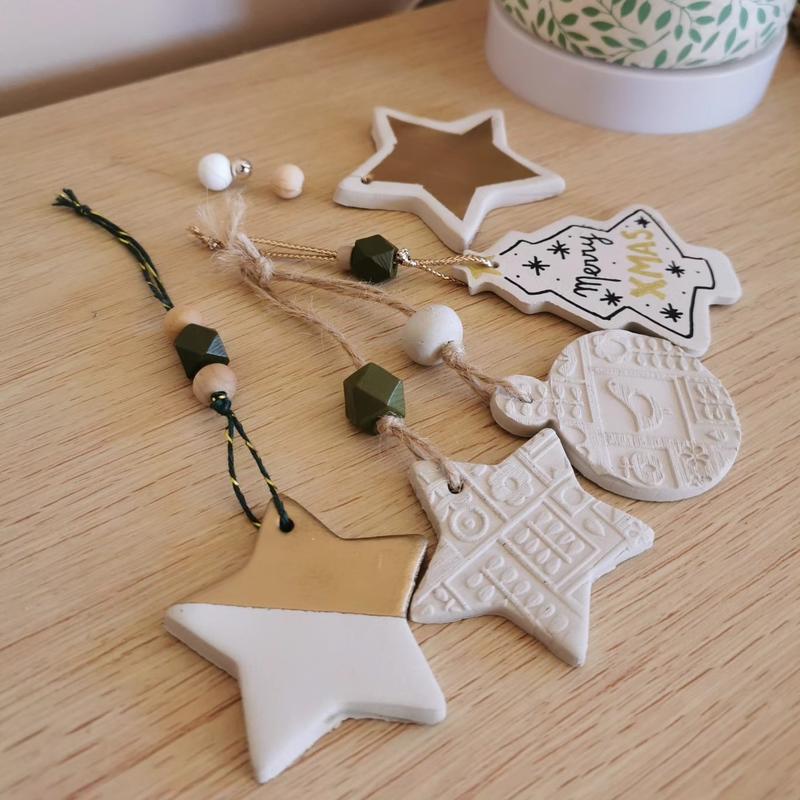 Atelier Argile : Petites Créations à Suspendre