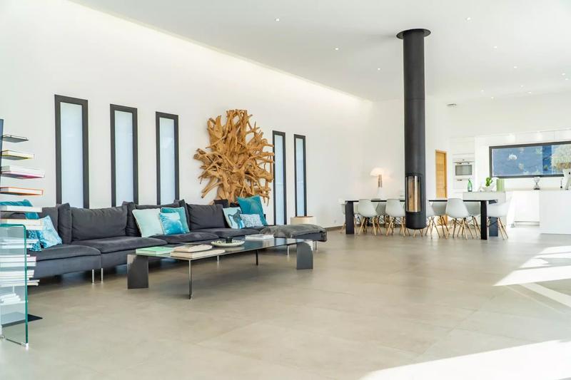 Maison - 220 m² - 5 pièces