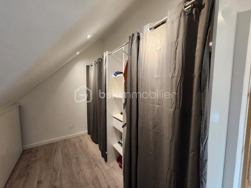 Maison traditionnelle - 142 m² - 7 pièces