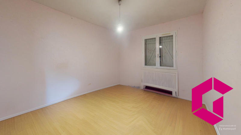 Maison - 240 m² - 6 pièces