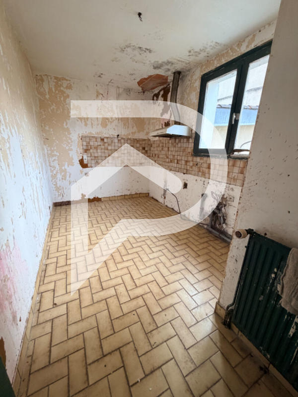 Immeuble - 8 pièces