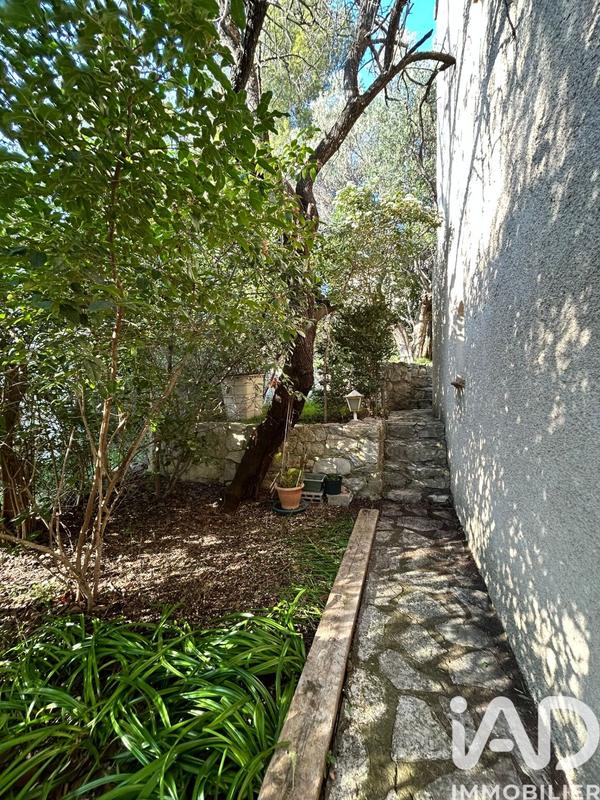 Maison - 185 m² - 5 pièces