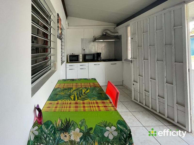 Maison - 137 m² - 6 pièces