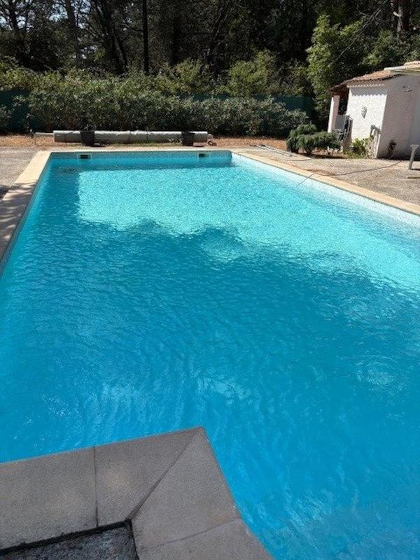 Maison - 220 m² - 7 pièces