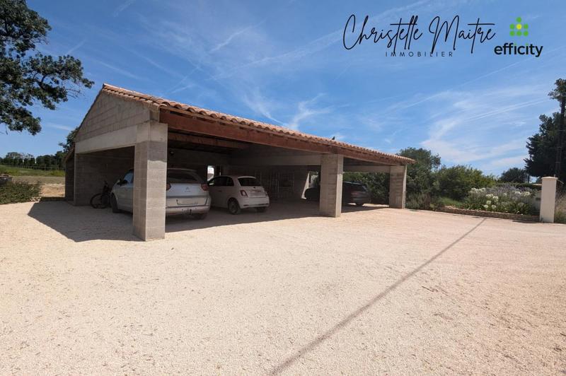 Maison - 333 m² - 10 pièces