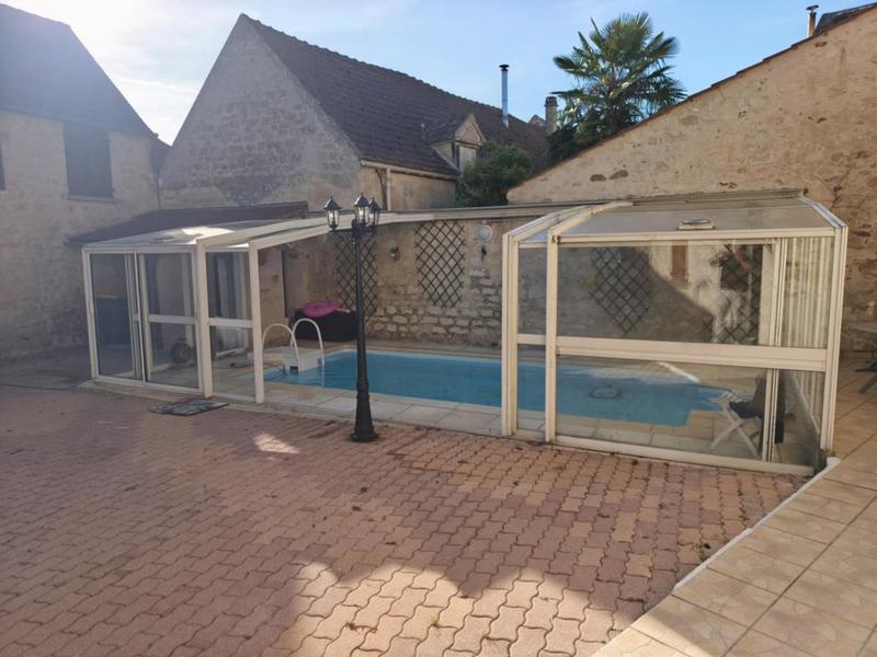 Maison - 150 m² - 10 pièces