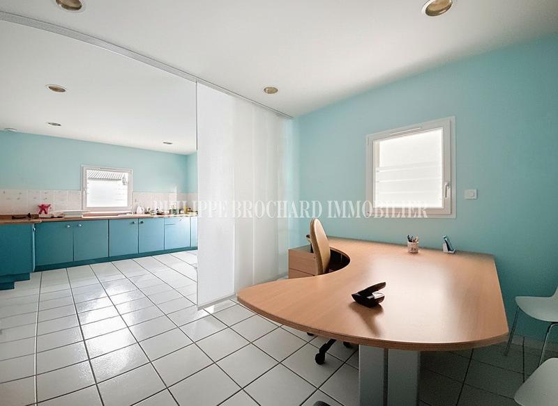 Local d'activités - 139 m² - 6 pièces