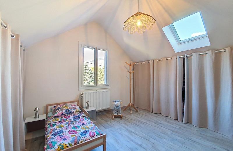 Maison - 220 m² - 7 pièces