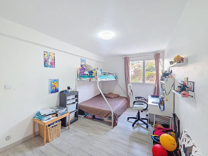 Appartement - 76 m² - 4 pièces