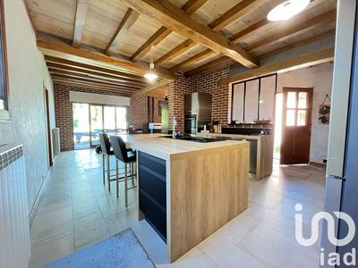 Maison - 260 m² - 6 pièces