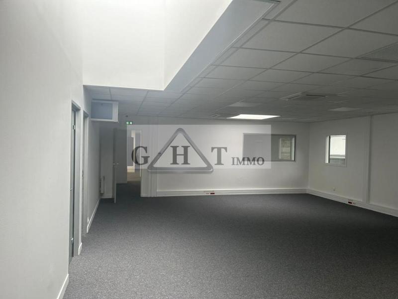 Bureau - 250 m²